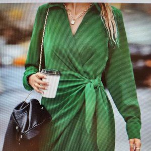 SHEIN Dress.  MEDIIUM ~beautiful green~ BRAND NEW
